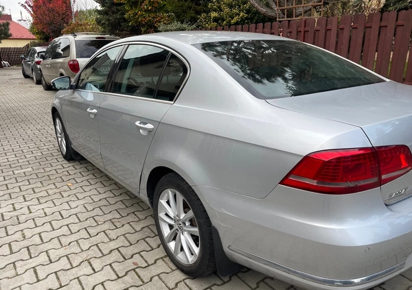 Volkswagen Passat cena 27060 przebieg: 332000, rok produkcji 2011 z Leżajsk małe 121